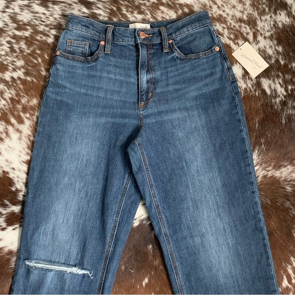 • NWT! [Universal Thread] Vintage Straight Jean • - Picture 2 of 11